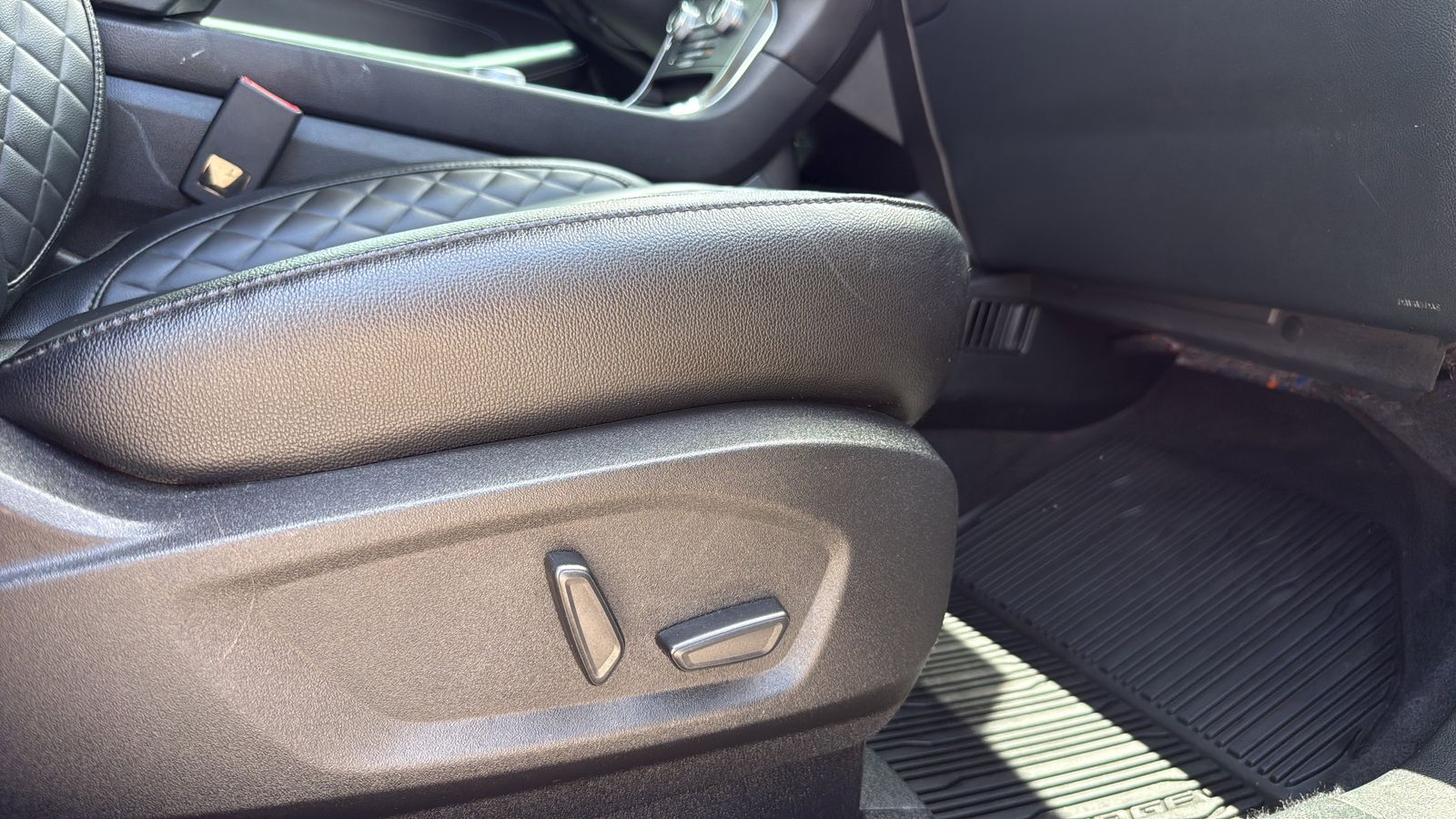 Used Car 2023 Ford Edge  Titanium For Sale Under $30,000 In Austin, Texas