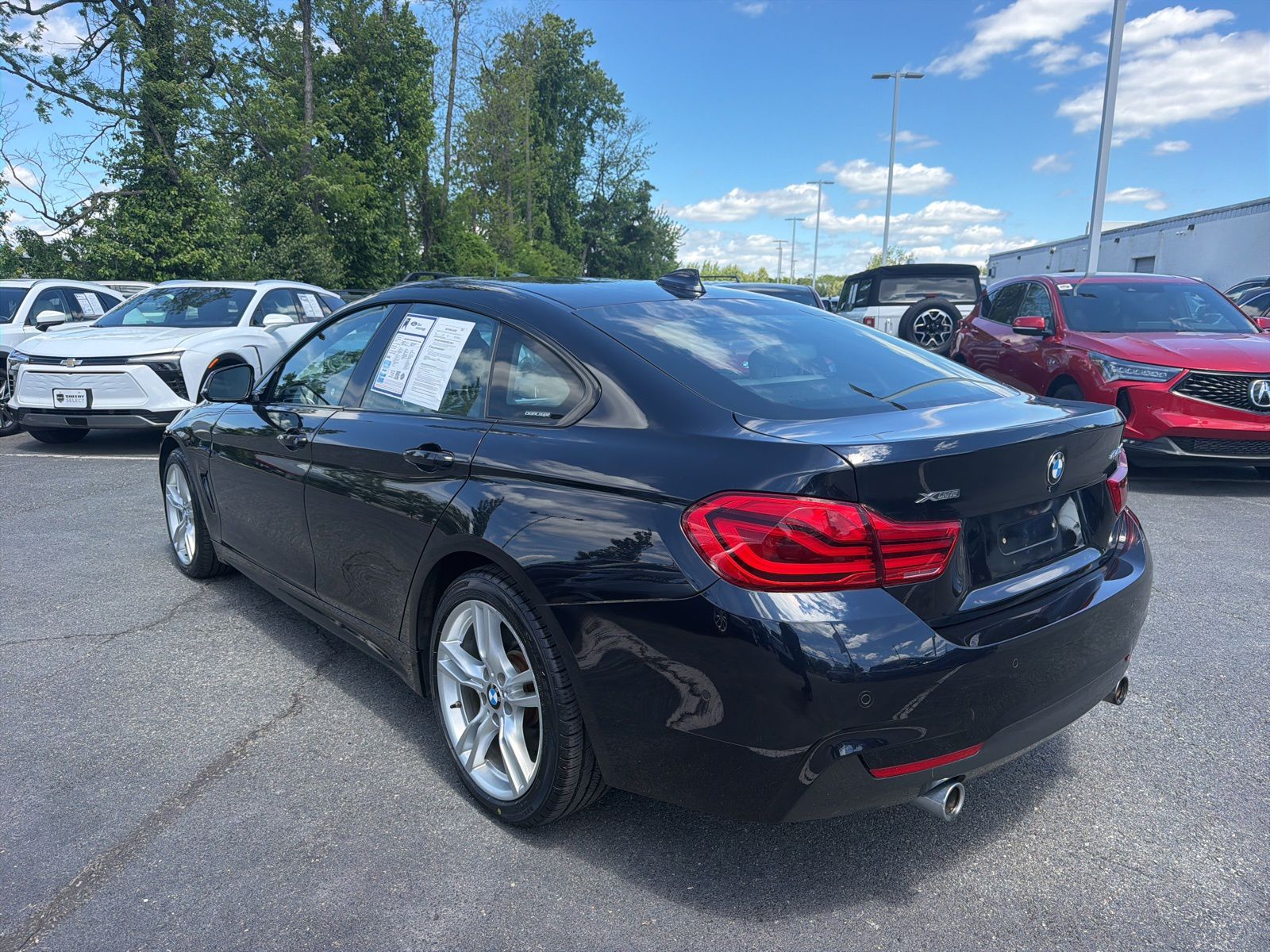 View vehicle photo 7
