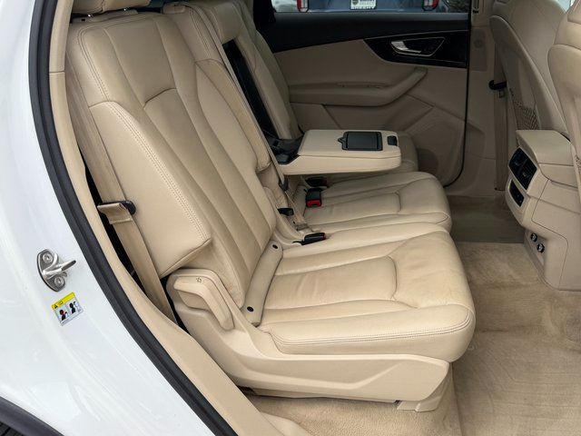 Used 2019 Carrara White Audi 55 Premium image 35