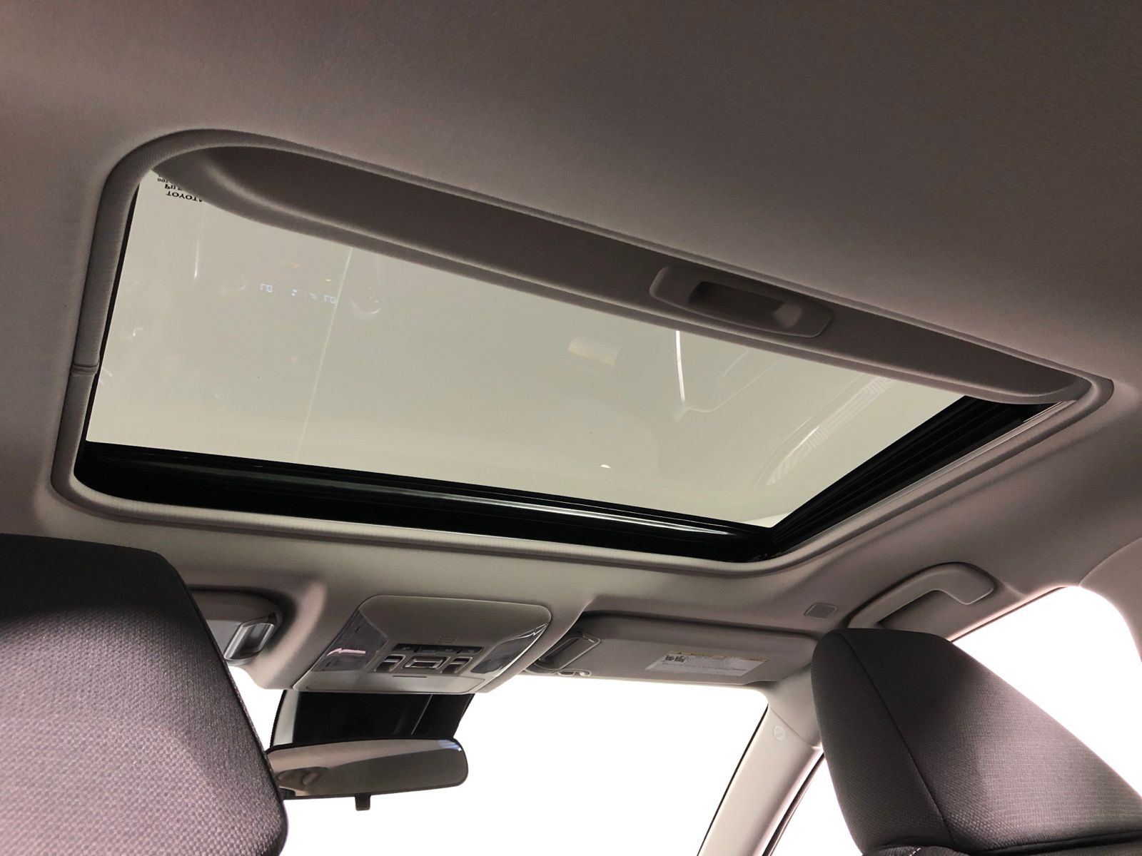 Thumbnail: 2025 Toyota RAV4 - 20