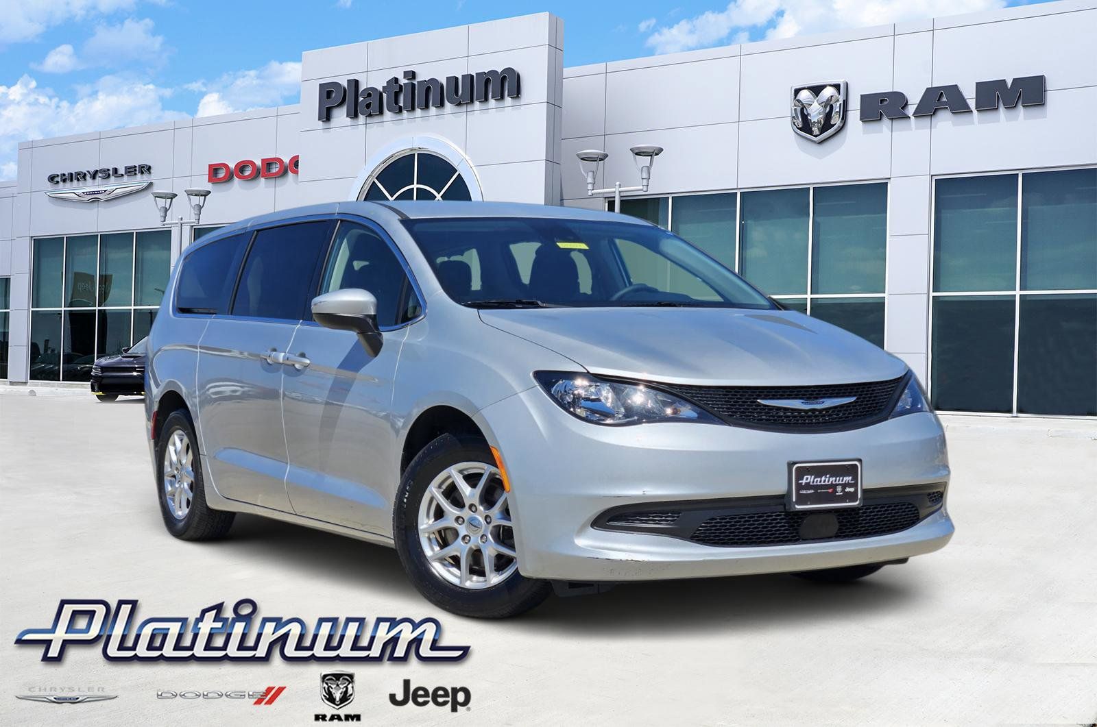 2023 Chrysler Voyager LX FWD