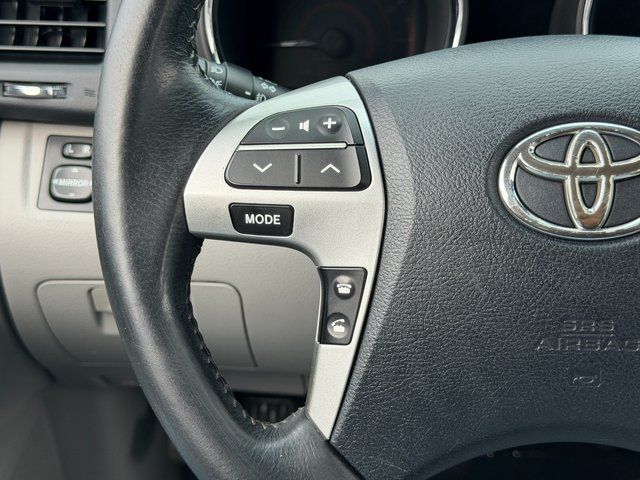 Used 2013 Magnetic Gray Metallic Toyota SE image 20