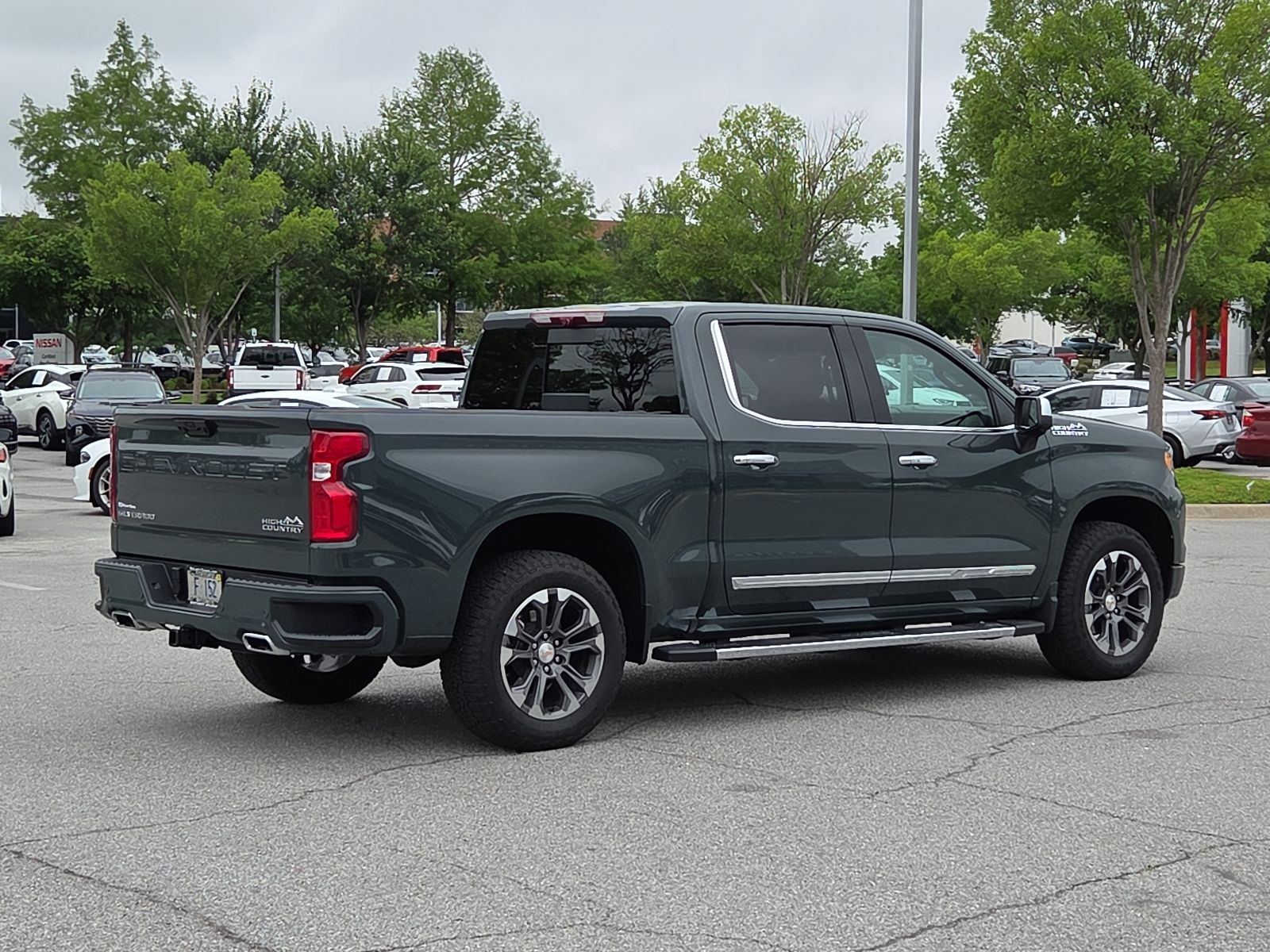 View vehicle photo 5