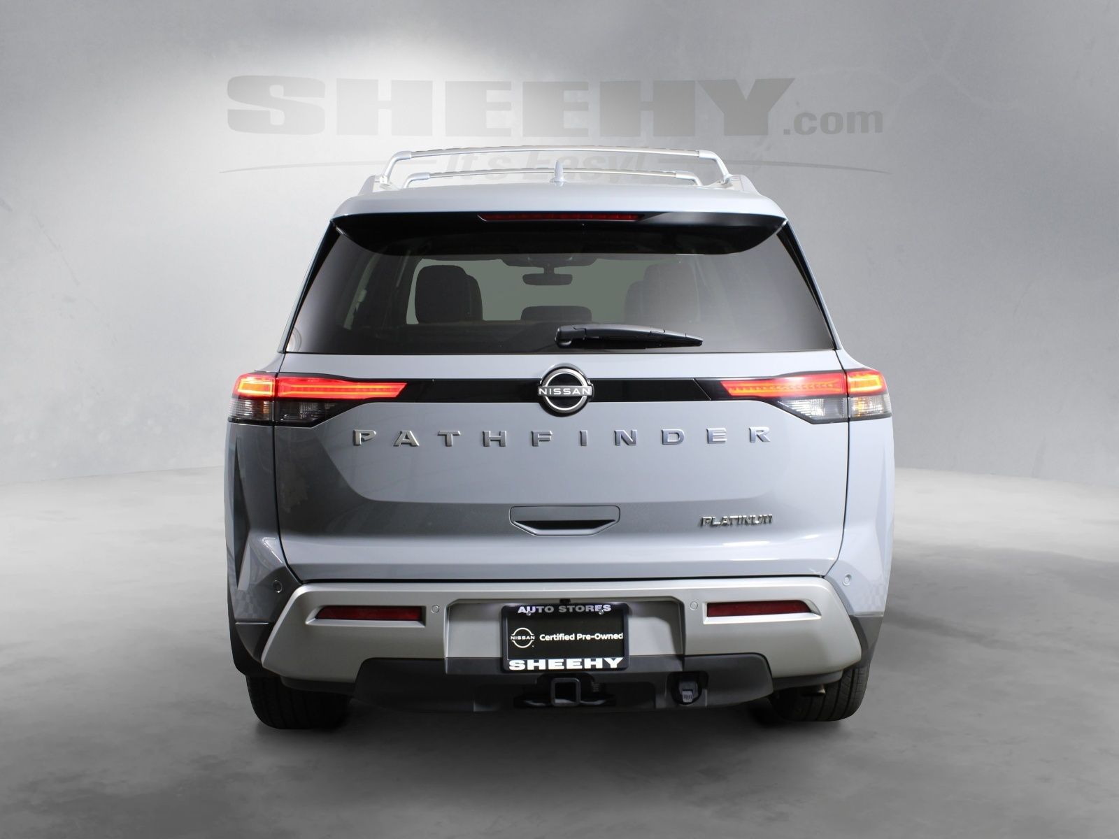 Used 2025 Gray Nissan Platinum image 10