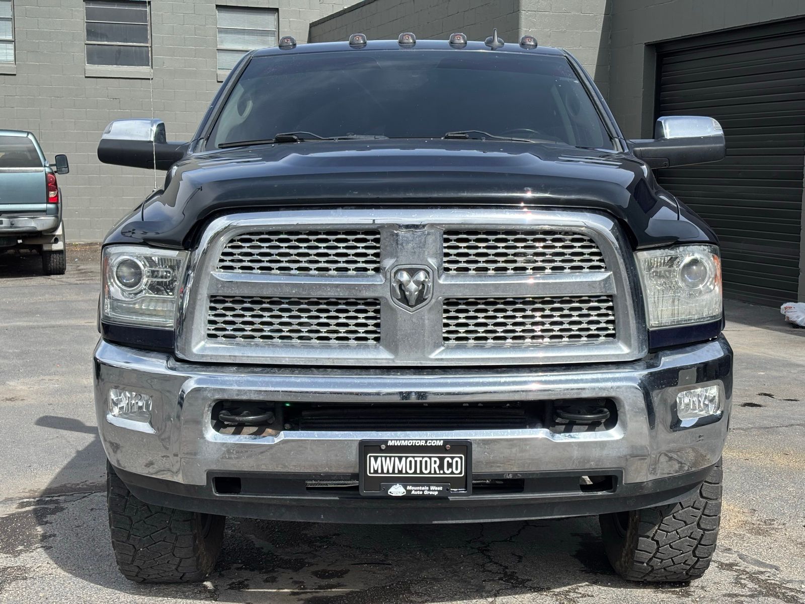 View vehicle photo 2