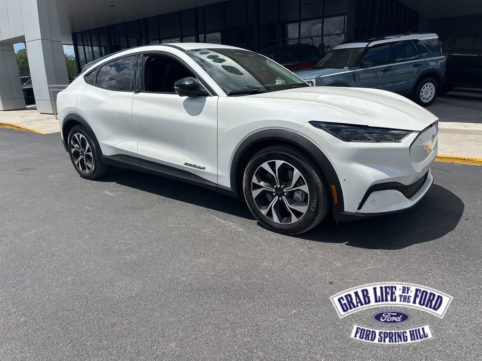 White Metallic 2024 Ford Mustang Mach-E Select AWD SUV / Crossover All-Wheel Drive Automatic