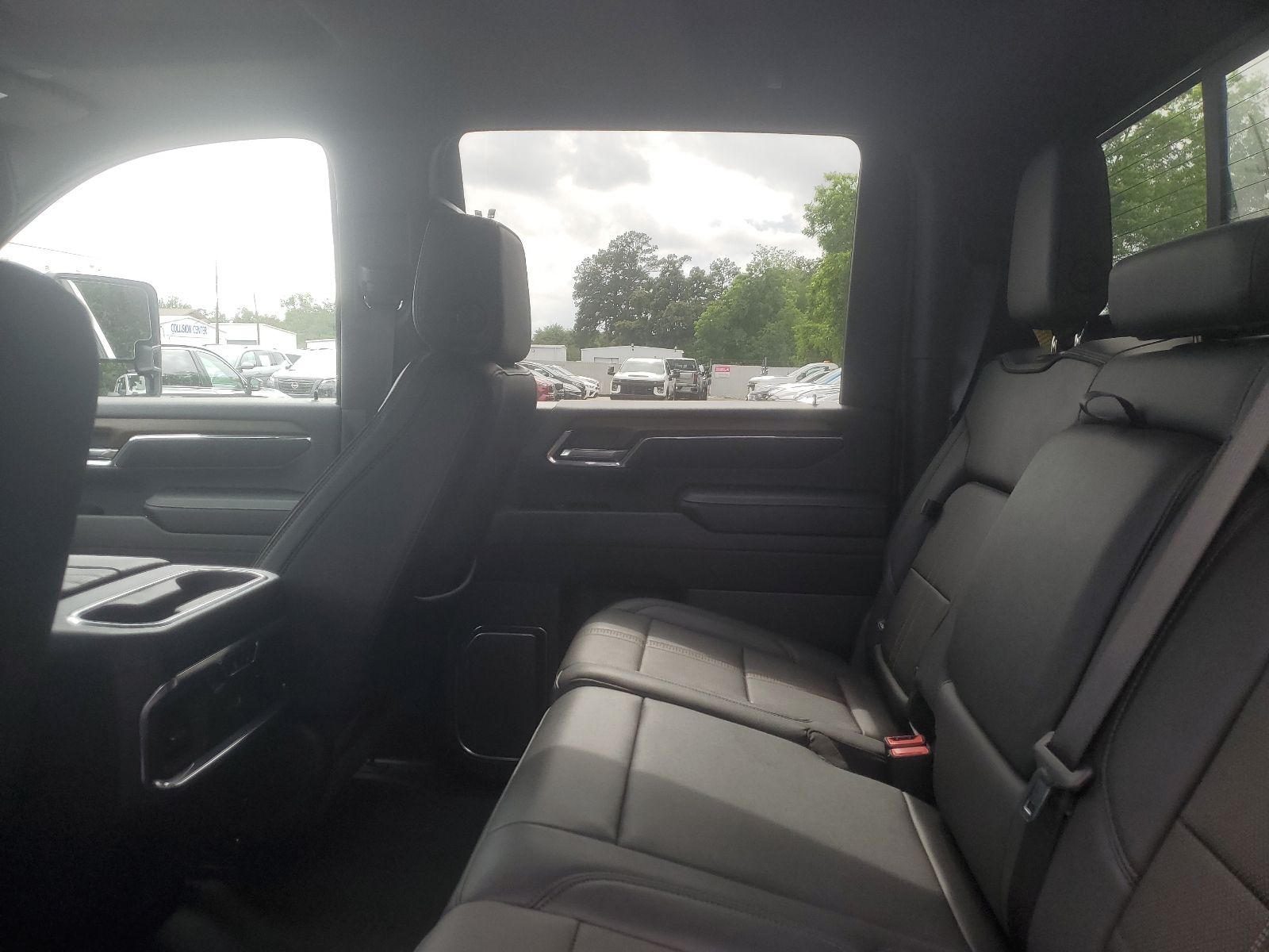 2024 Chevrolet Silverado 2500HD High Country - 11