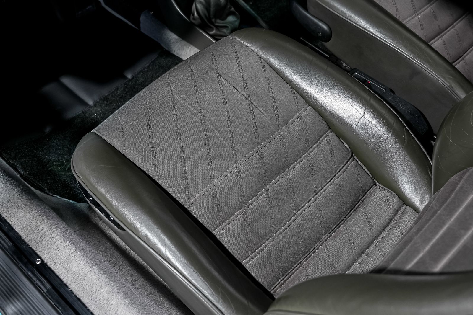 1988 Porsche 911 Carrera — photo 25