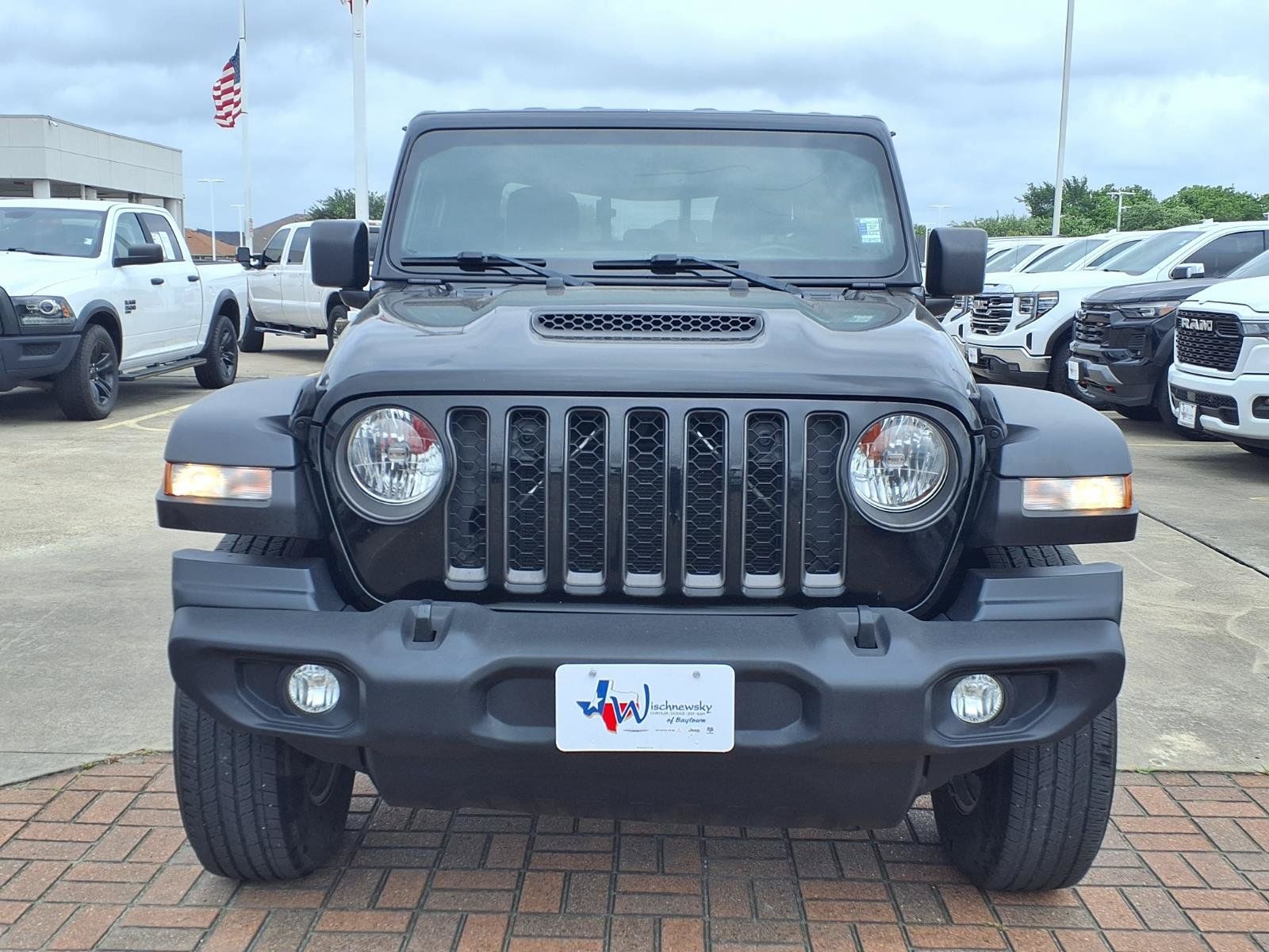 2022 Jeep Gladiator Mojave Black at DeMontrond Auto Country