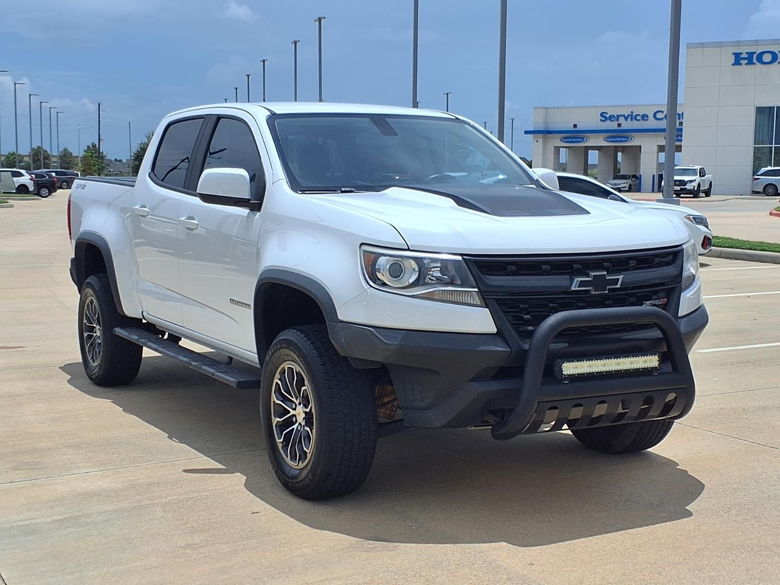 Summit White 2018 Chevrolet Colorado Pickup Truck Four-Wheel Drive 8-Speed Automatic
