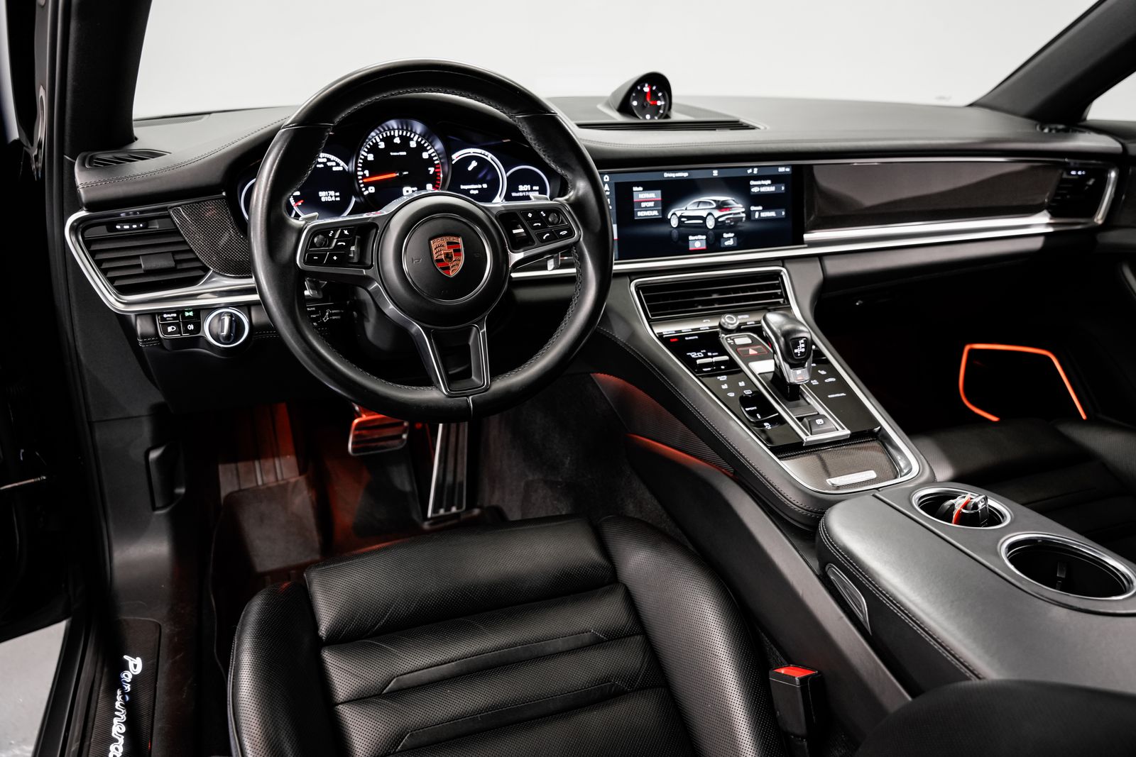 2018 Porsche Panamera Sport Turismo 4S — photo 8