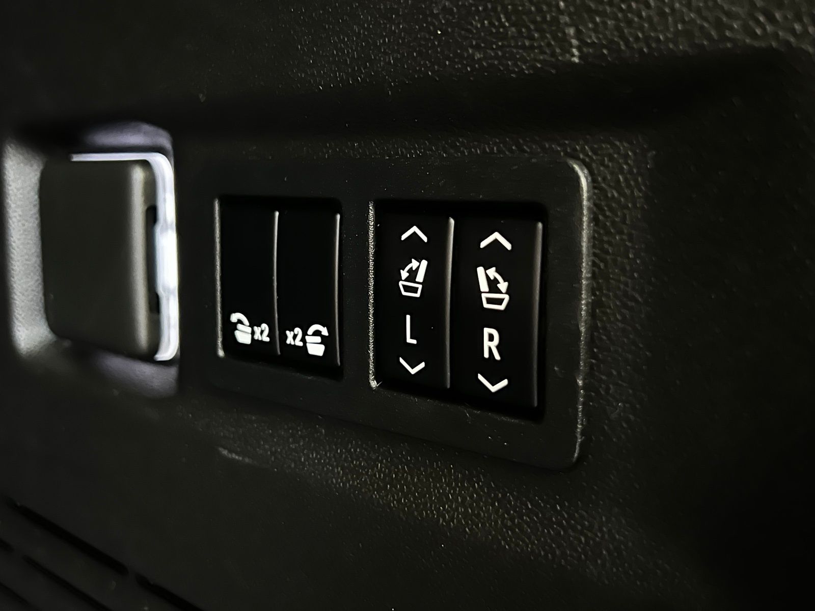 2021 GMC Yukon Denali 31