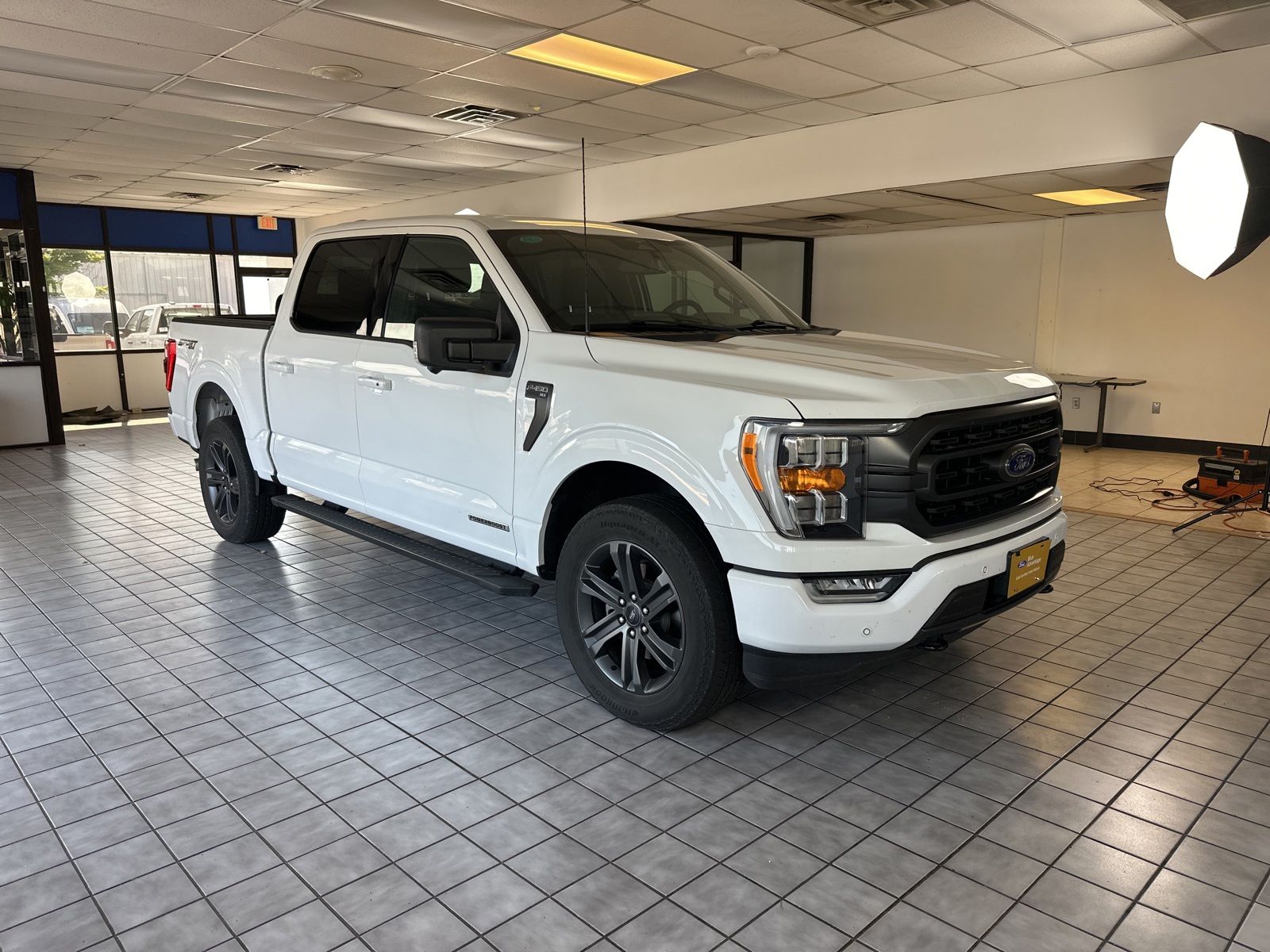 2023 Ford F-150 XLT 4x4 SuperCrew 5-1/2 Box's photo