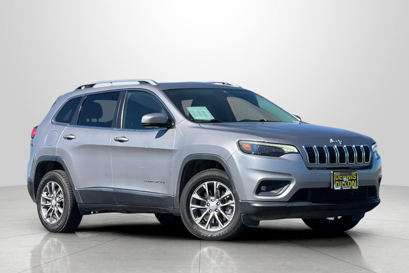 View vehicle photo 2