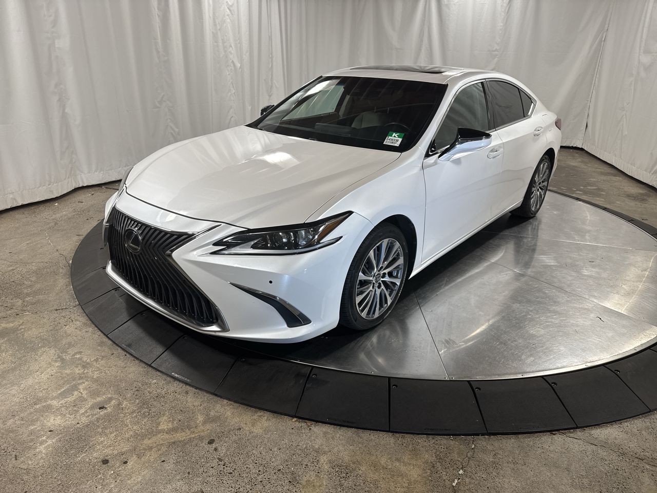 2019 Lexus ES 