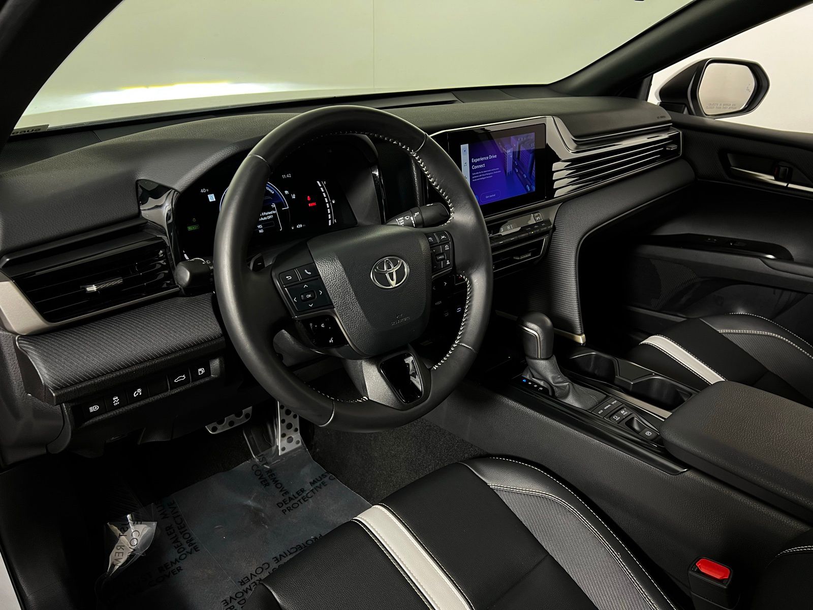 Thumbnail: 2025 Toyota Camry - 12