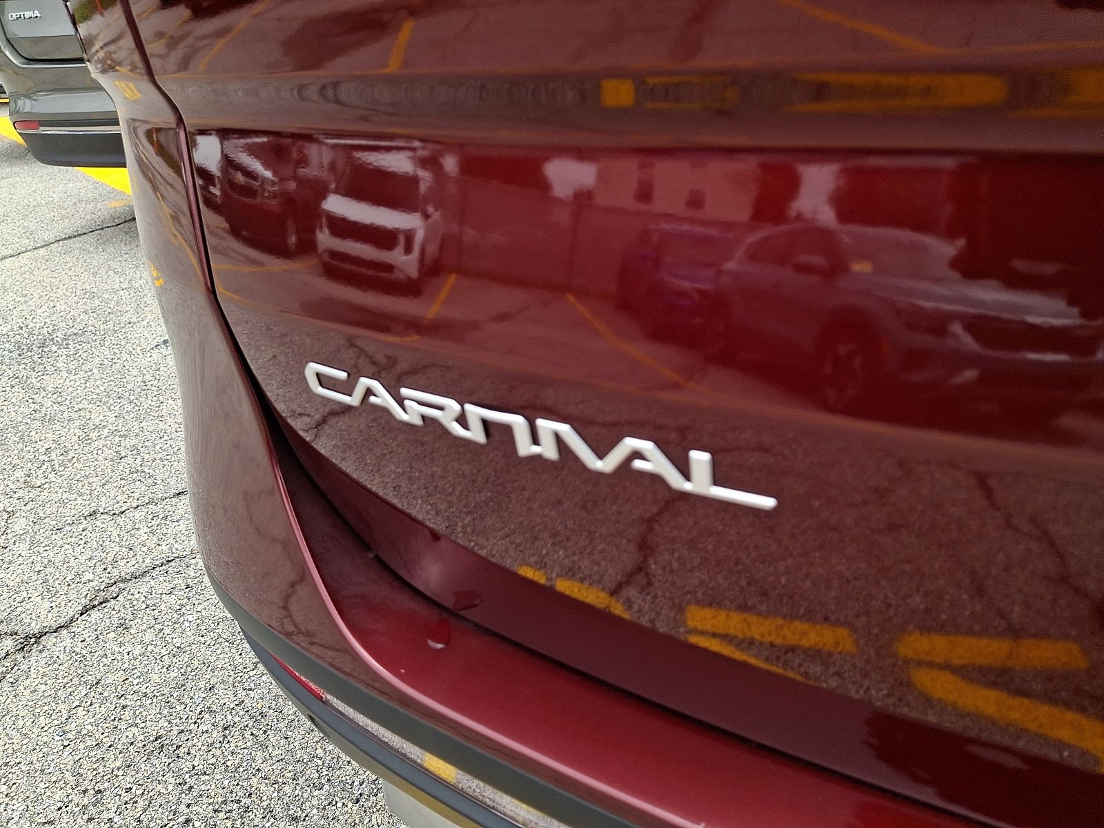 Used 2024 Kia Carnival Van