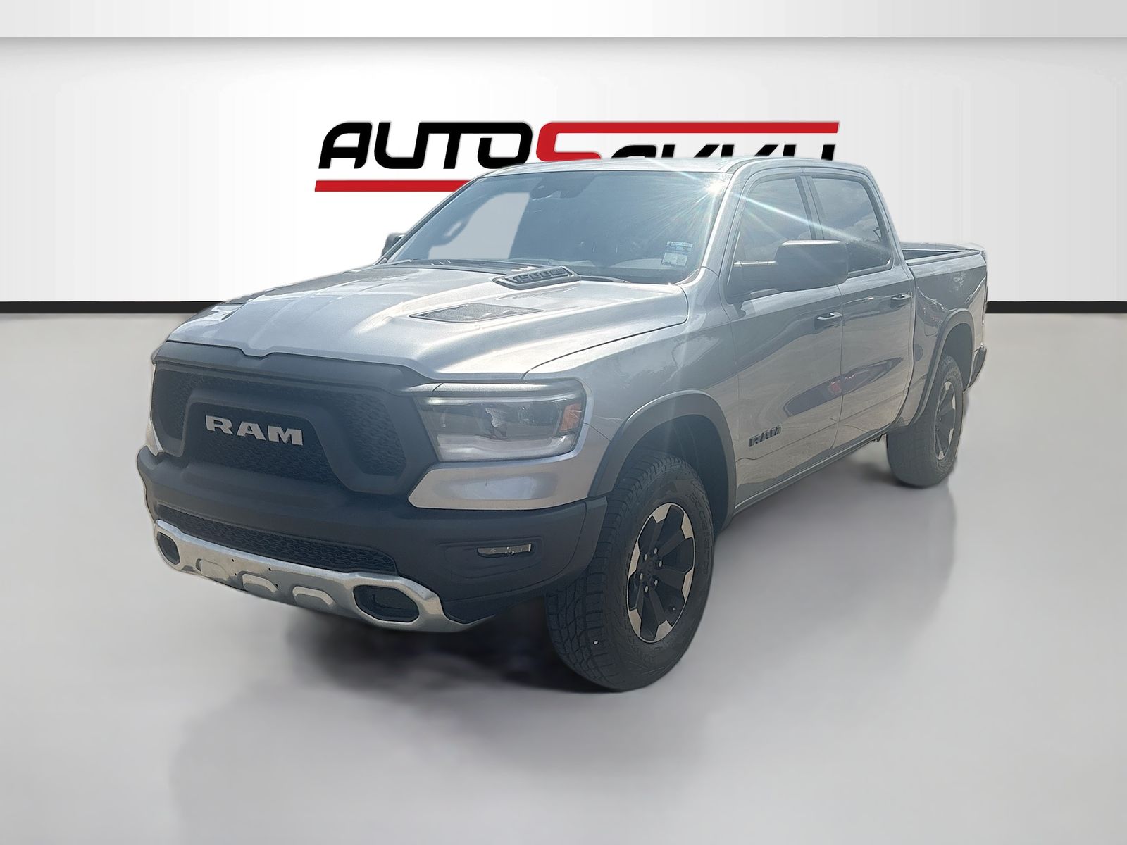 Used 2022 Silver Ram Rebel image 3