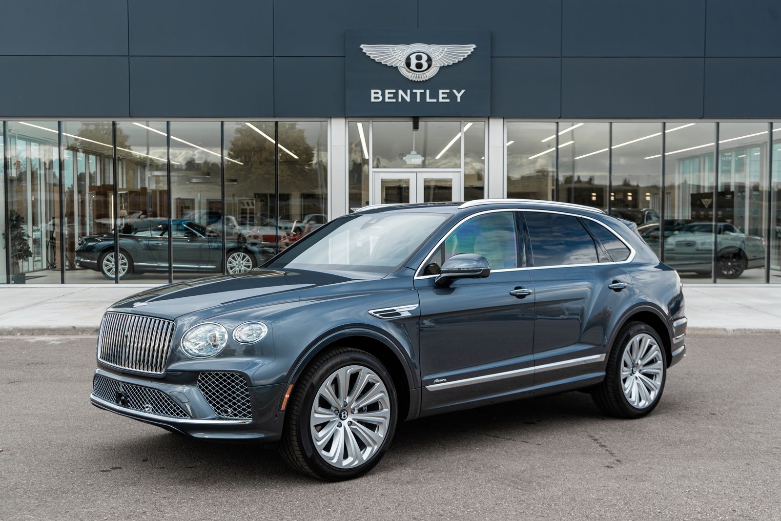 2025 Bentley Bentayga Azure's photo