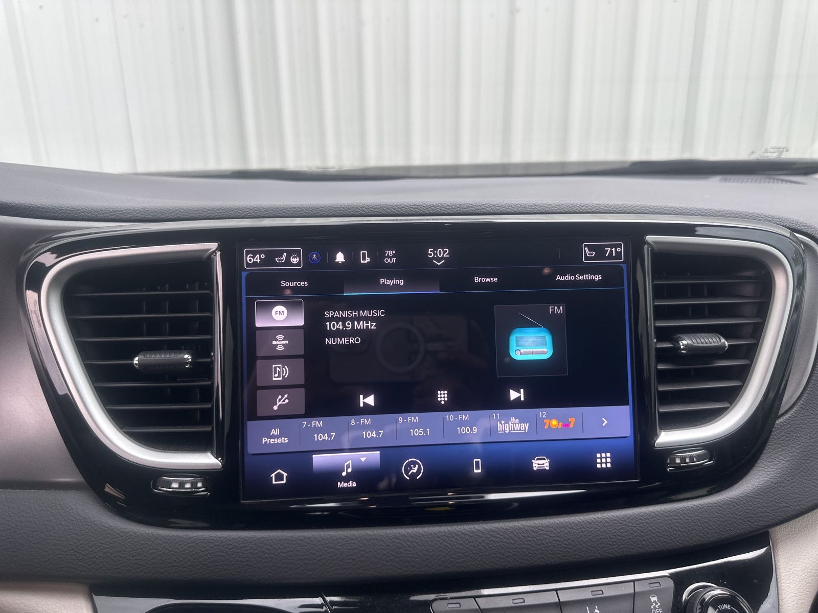 Used Car 2023 Chrysler Pacifica  Touring L For Sale Under $25,000 In Austin, Texas