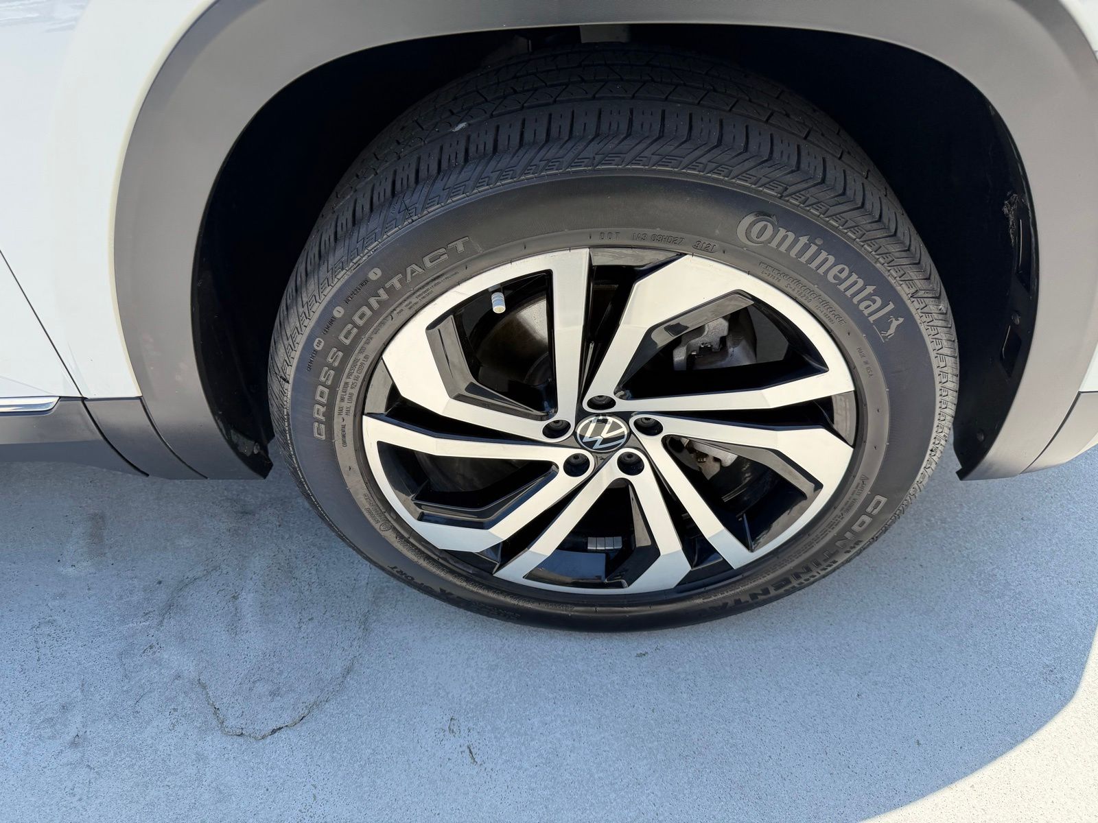 Used 2022  Volkswagen SEL image 34