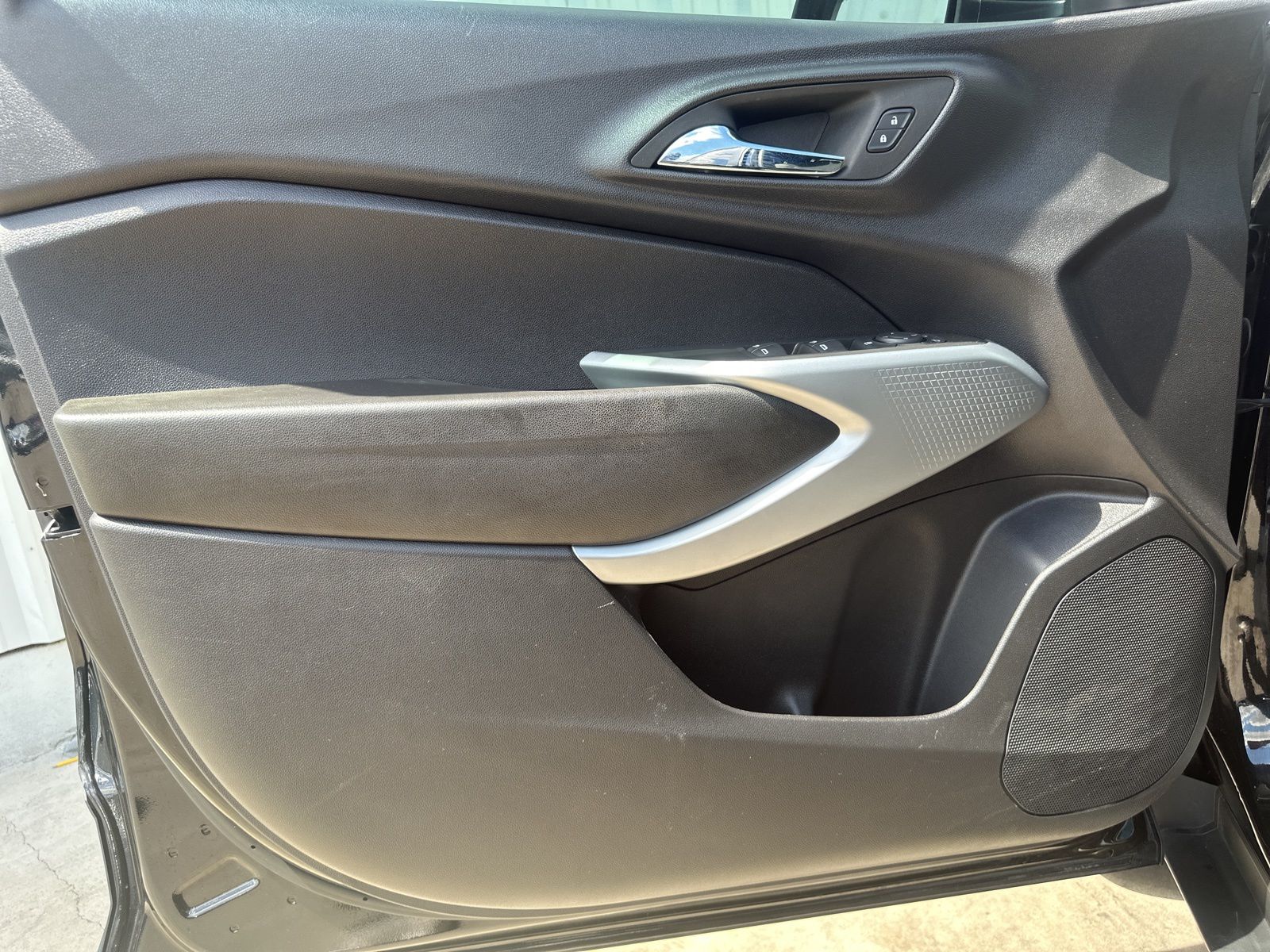 Used Car 2025 Chevrolet Trax  1rs For Sale Under $25,000 In Austin, Texas