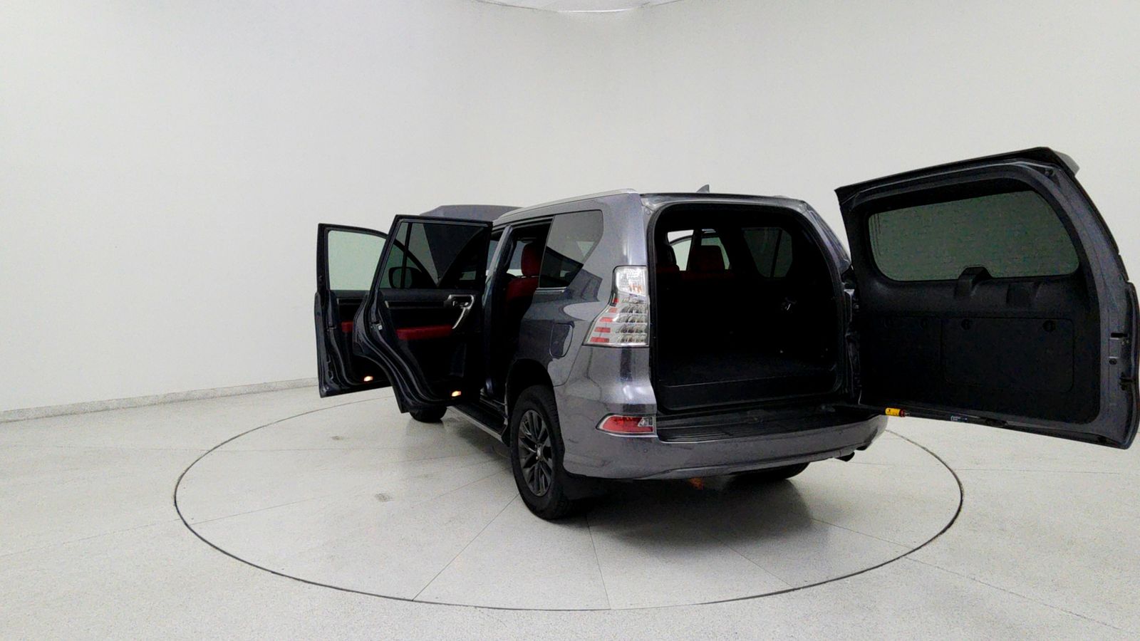 Used 2020 Gray Lexus 460 image 13