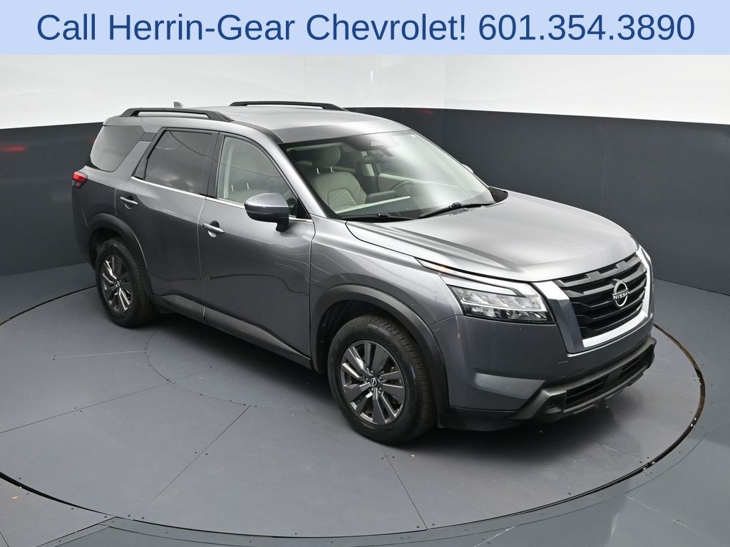 2022 Nissan Pathfinder SV FWD