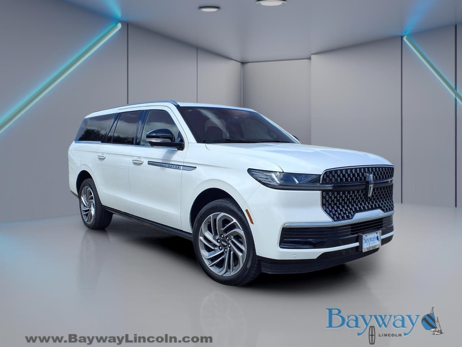 White Metallic 2026 Lincoln Navigator SUV / Crossover Four-Wheel Drive Automatic