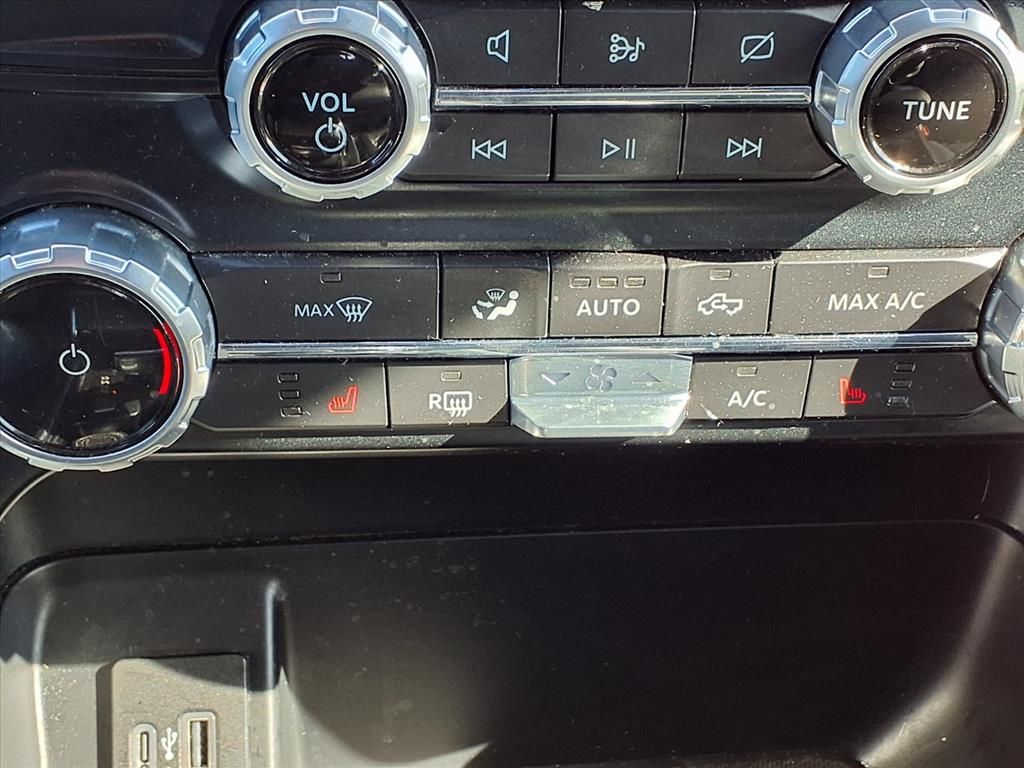 2022 Ford F-150 XLT - 11