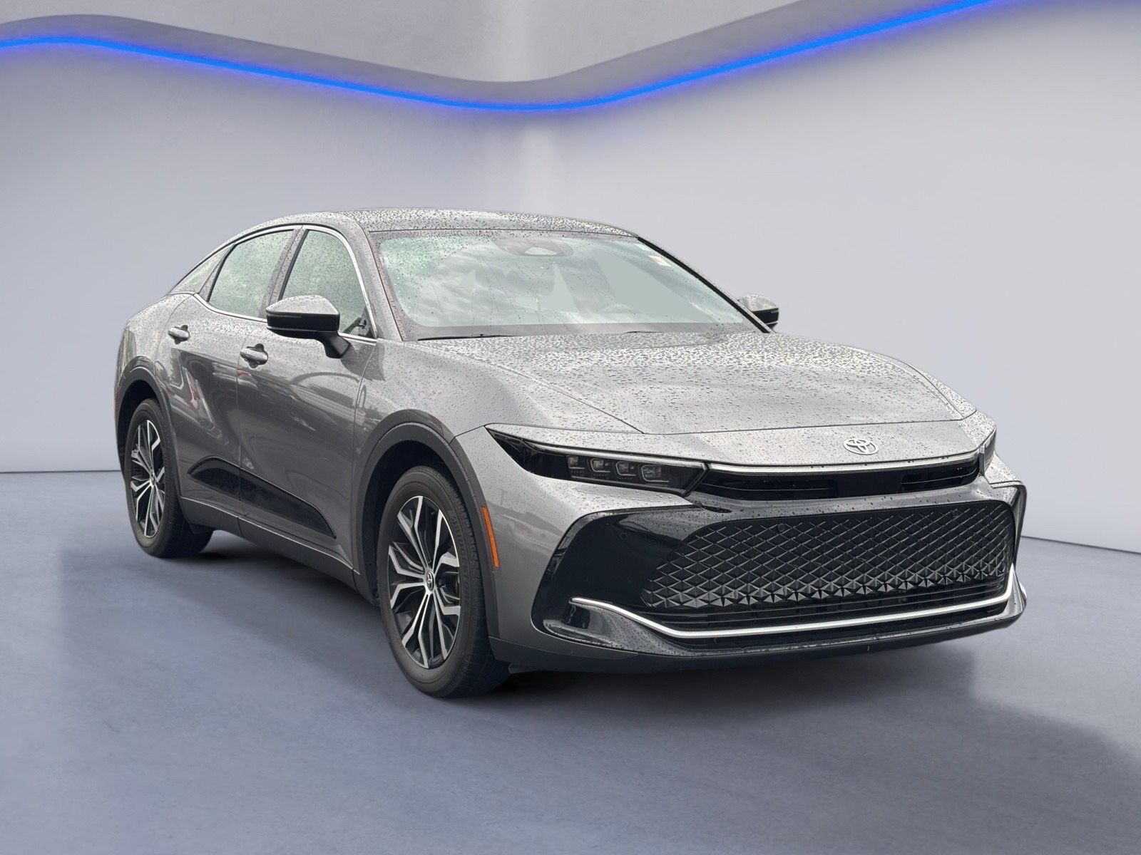 View vehicle photo 5