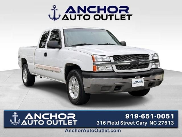 Summit White 2005 Chevrolet Silverado 1500 Pickup Truck Four-Wheel Drive 4-Speed Automatic Overdrive
