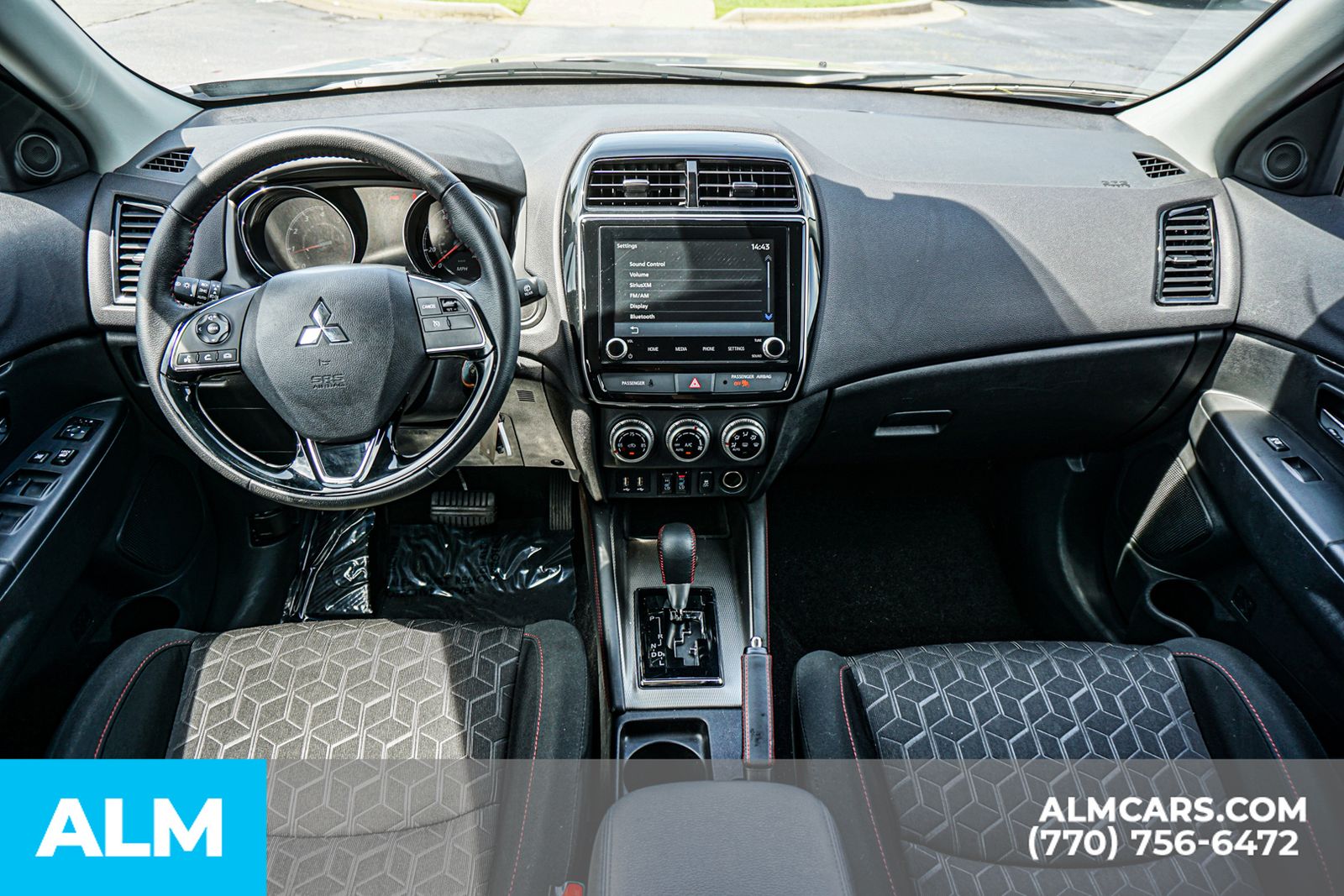 Used 2025 Silver Mitsubishi  image 29