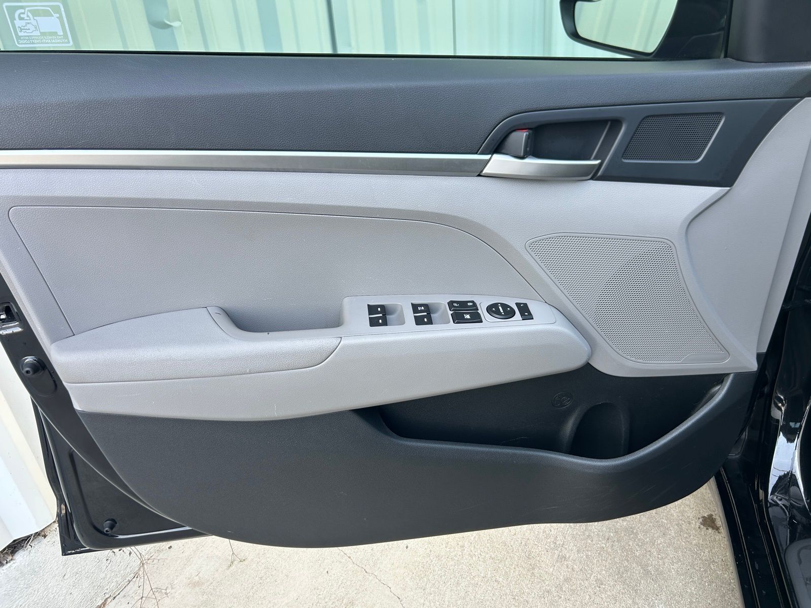 Used Car 2020 Hyundai Elantra  Se For Sale Under $15,000 In Austin, Texas