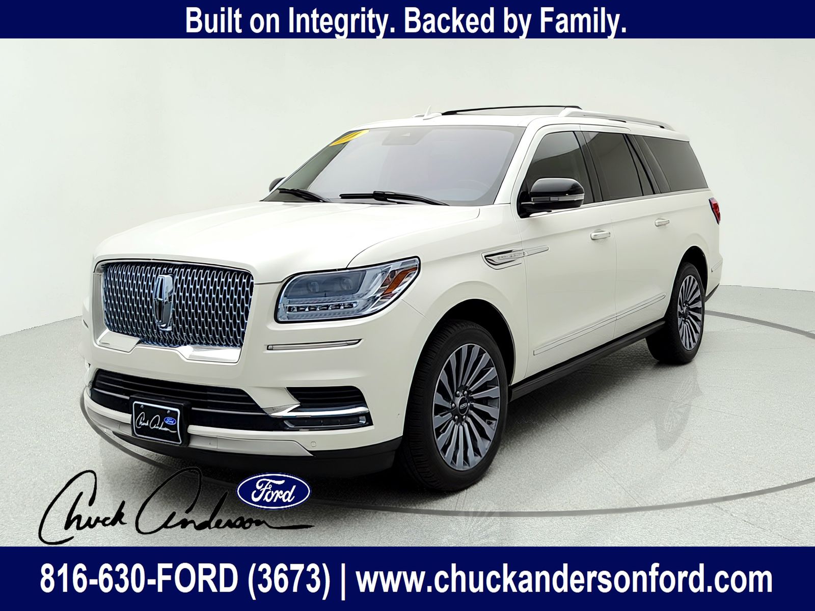 White Platinum Clearcoat Metallic 2019 Lincoln Navigator SUV / Crossover Four-Wheel Drive Automatic