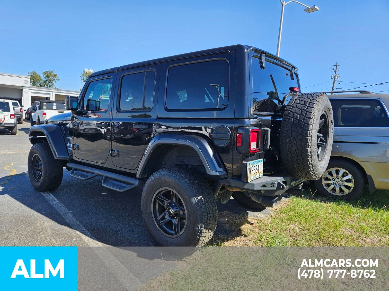 2018 Jeep Wrangler Unlimited Sahara photo 3