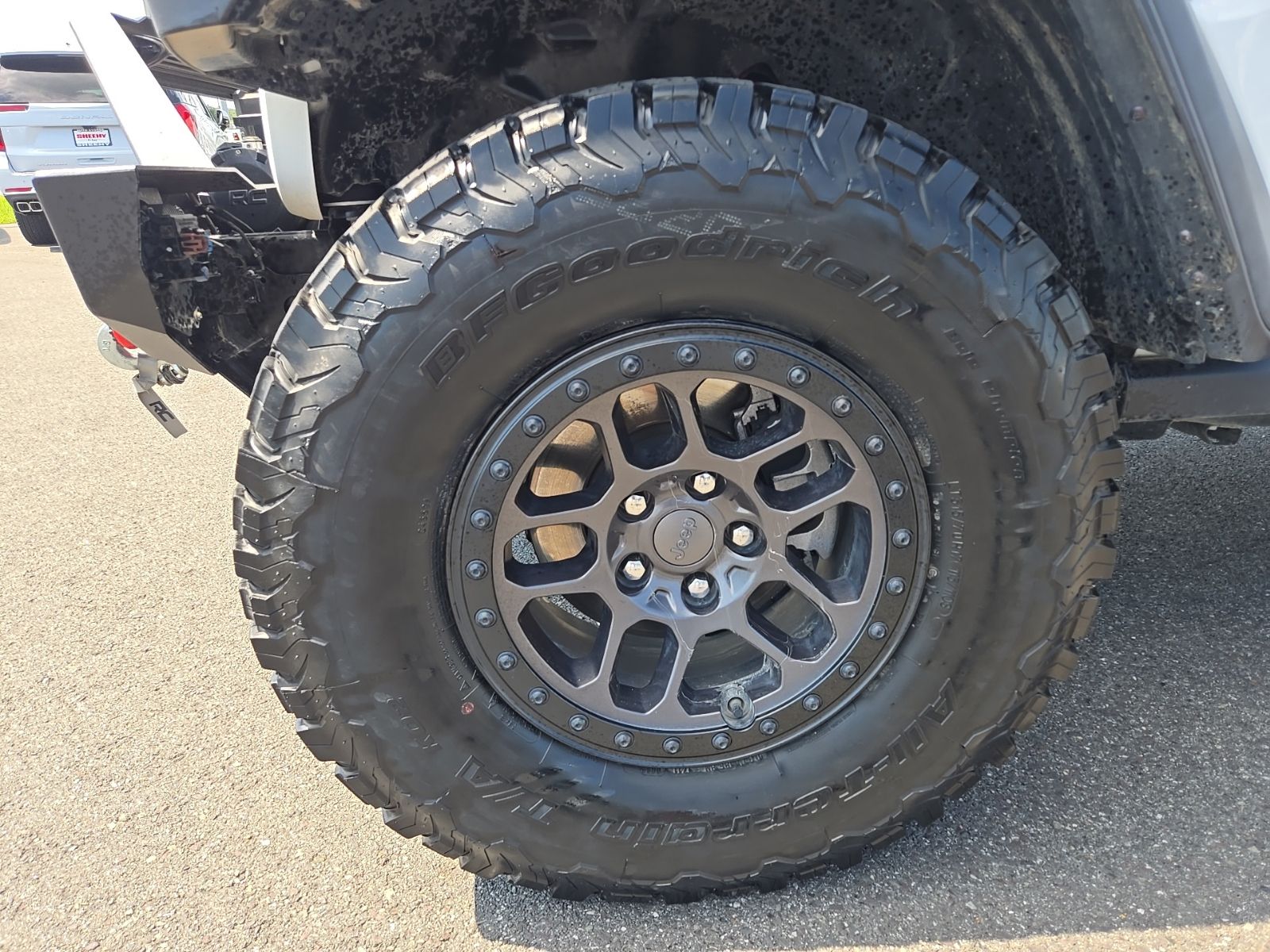 Used 2022 White Jeep Unlimited High Tide image 28