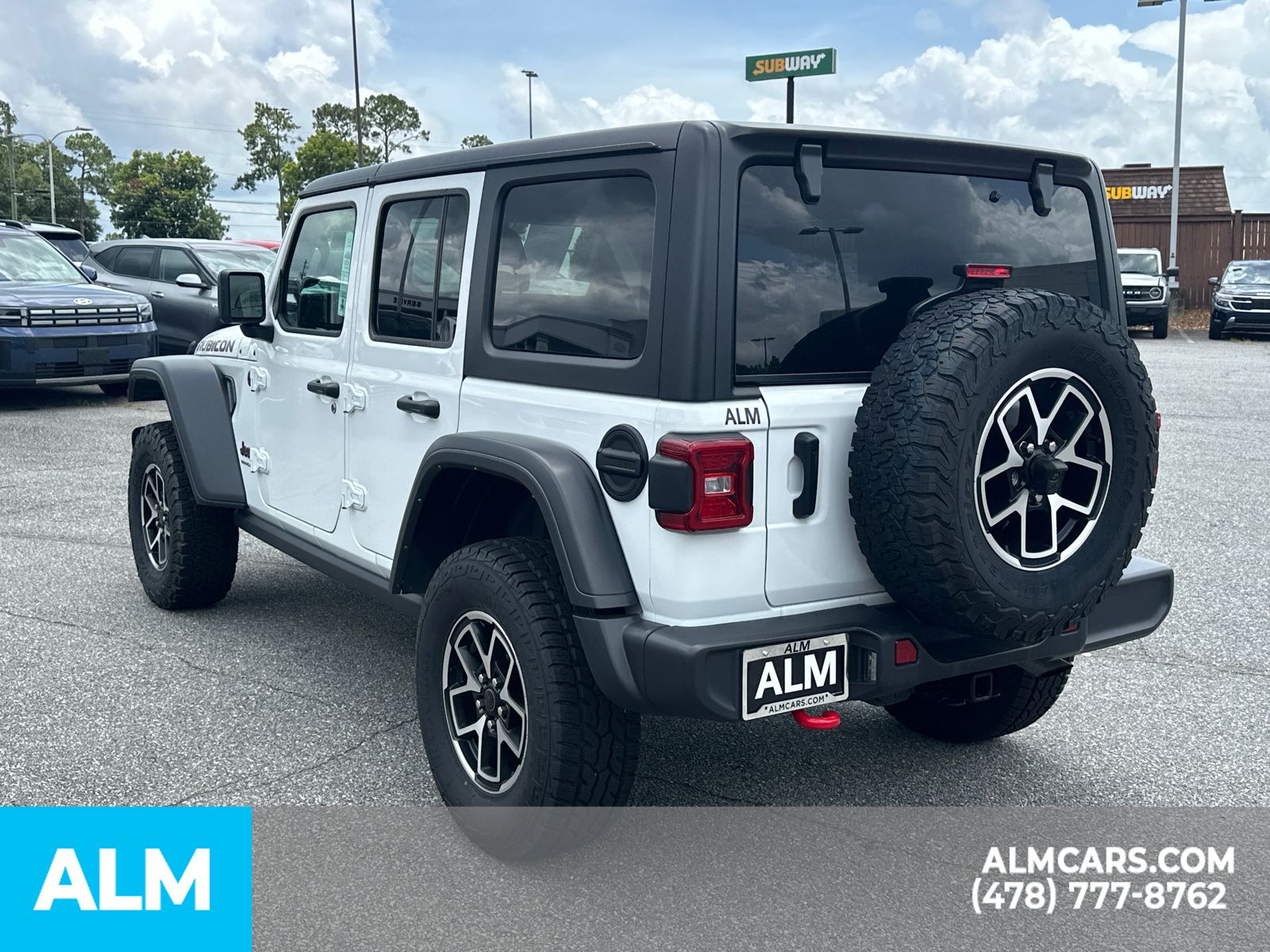Used 2025 White Jeep Rubicon image 8