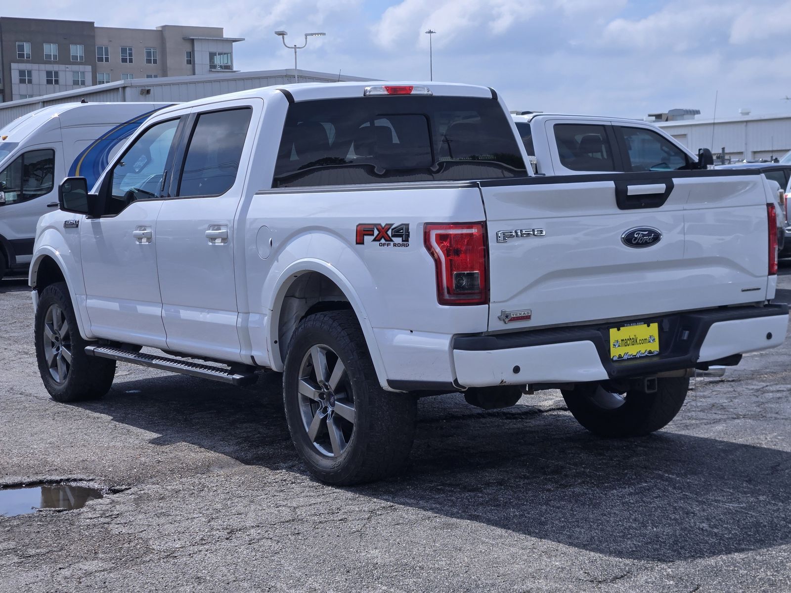 View vehicle photo 5