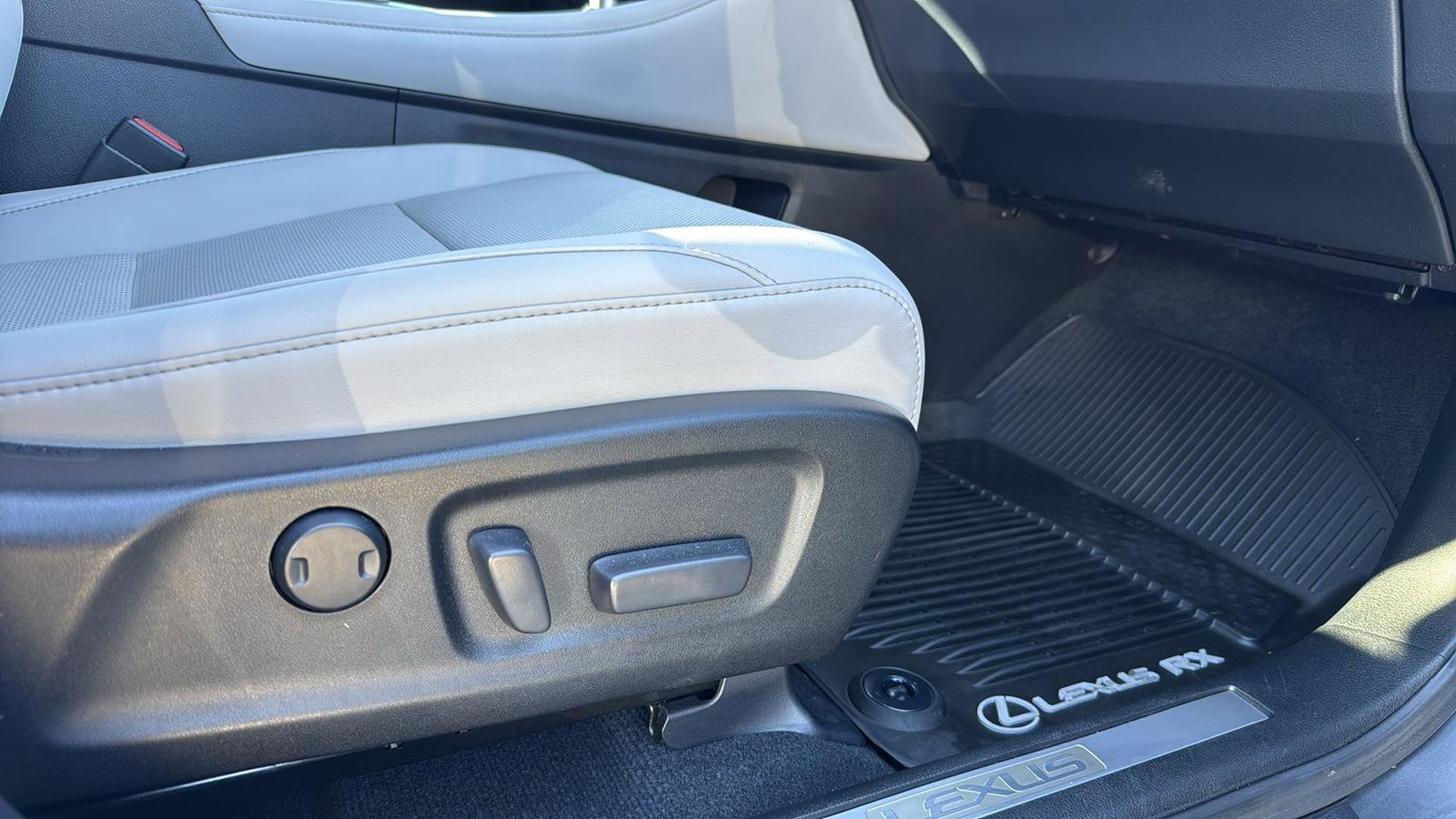 Used Car 2022 Lexus Rx  350 For Sale Under $50,000 In Austin, Texas