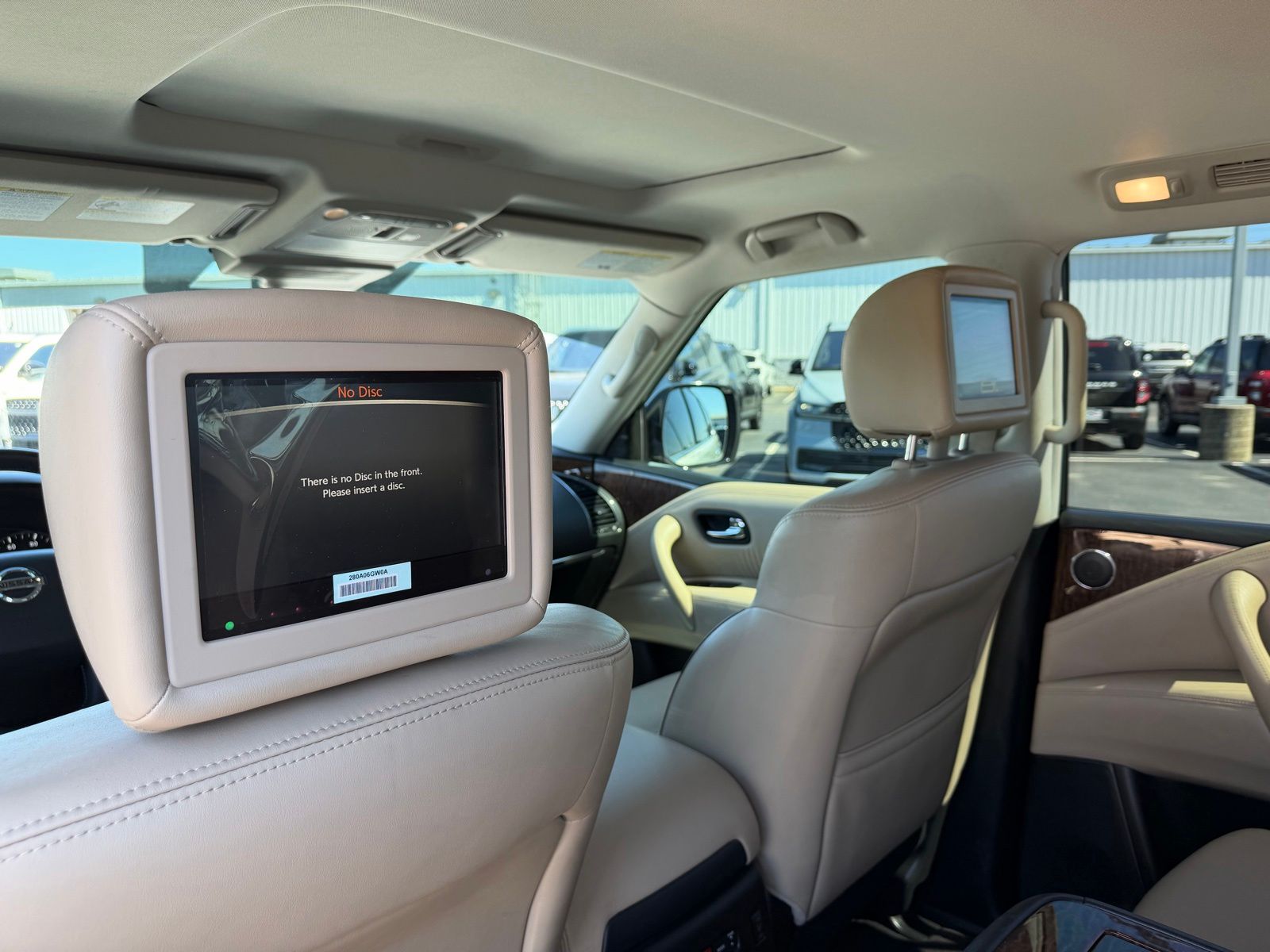 2020 Nissan Armada image 15