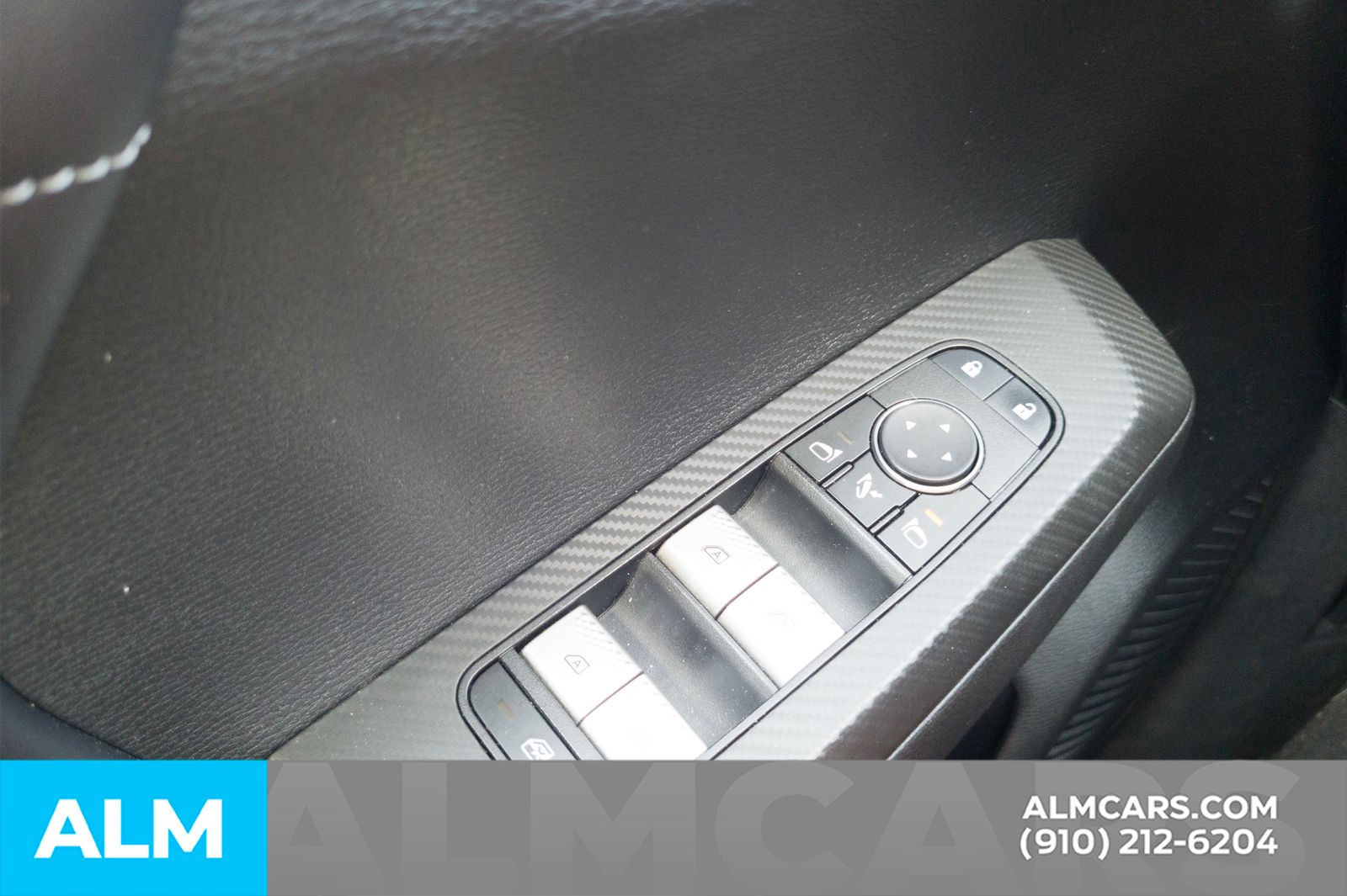Used 2024 Alloy Silver Metallic Mitsubishi SE image 14