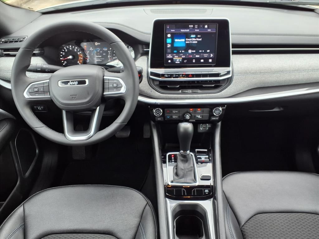 2025 Jeep Compass Latitude - 10