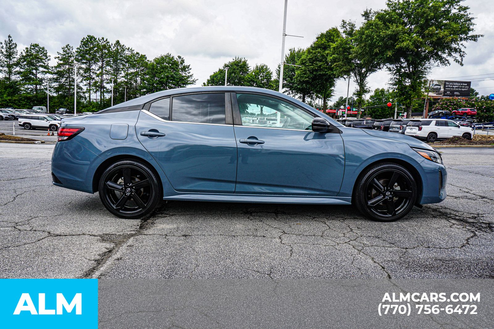 Used 2024 Gray Nissan SR image 10