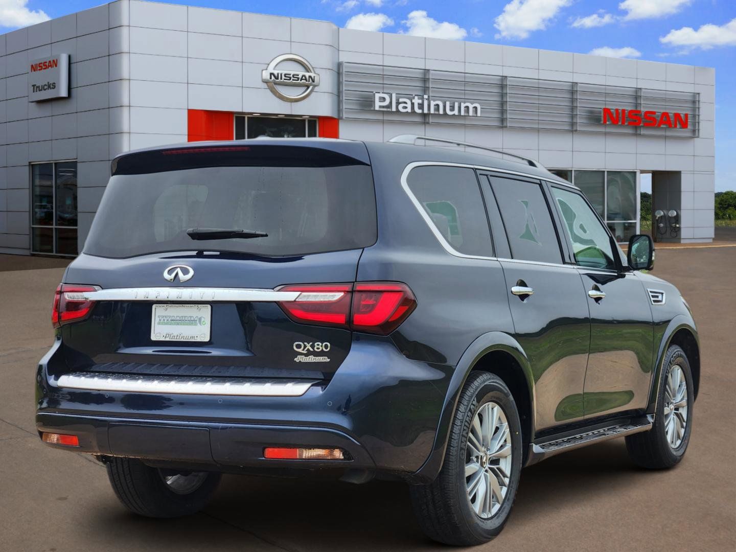 View vehicle photo 4