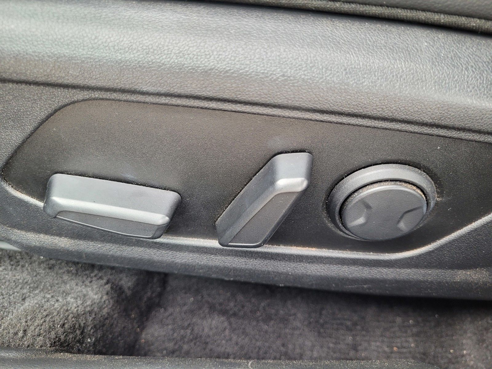2024 Hyundai Elantra Limited - Photo 21