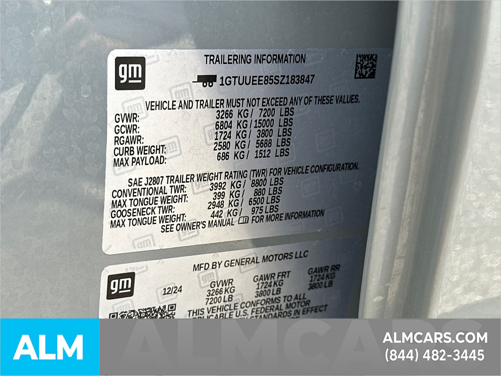 Used 2025 Gray GMC AT4 image 37