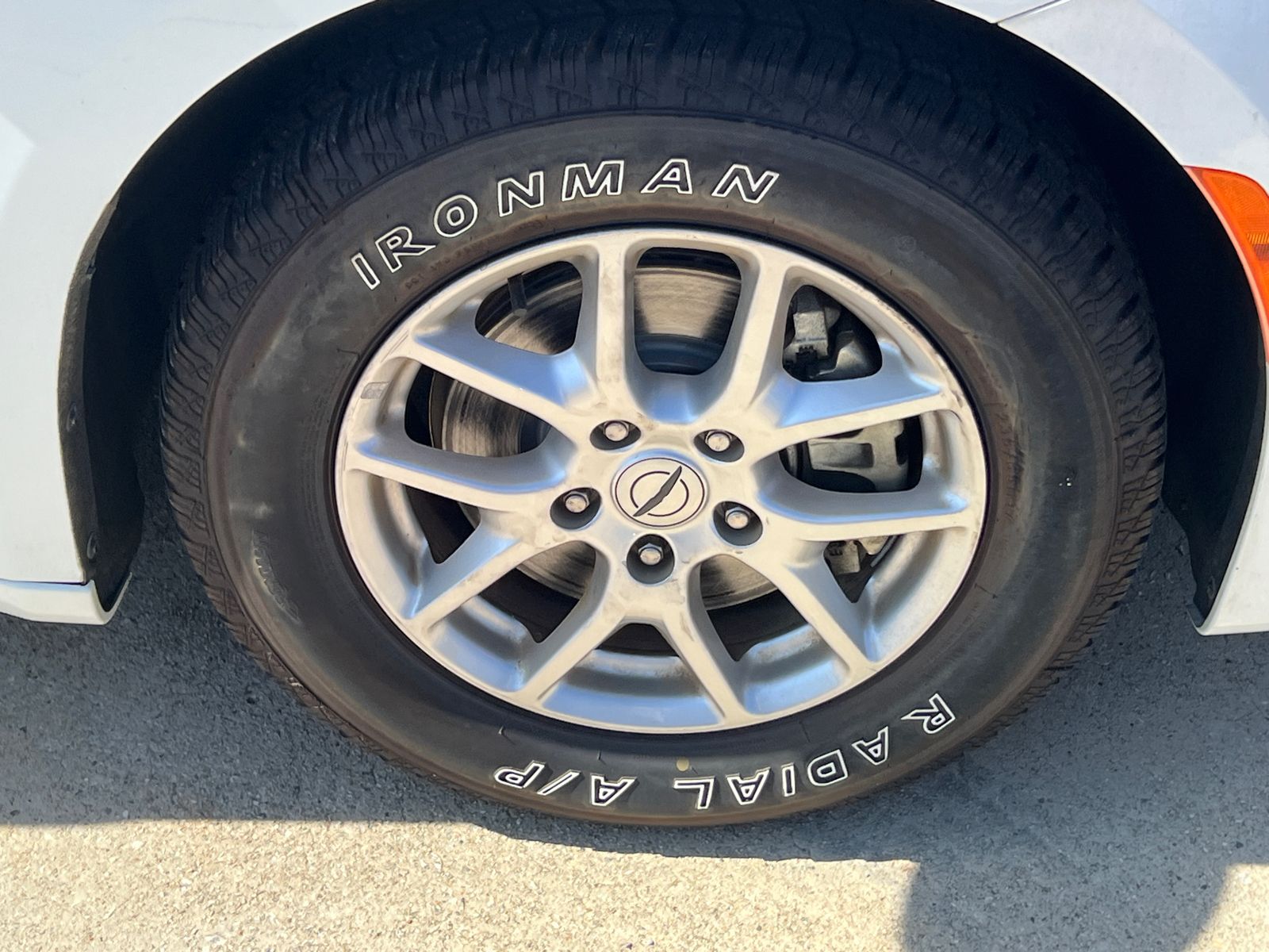 Used 2022 White Chrysler LX image 12