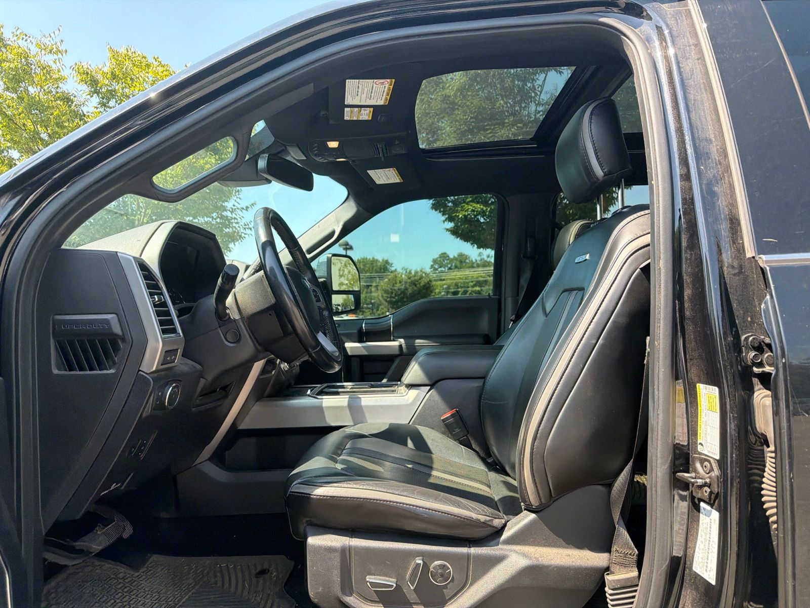 Used 2019 Black Ford Platinum image 9