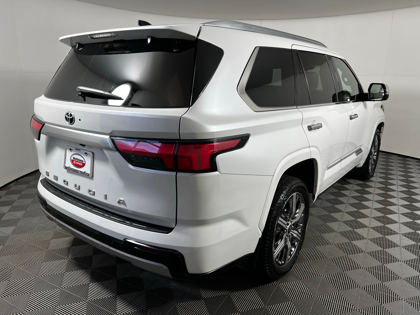 Thumbnail: 2023 Toyota Sequoia - 5